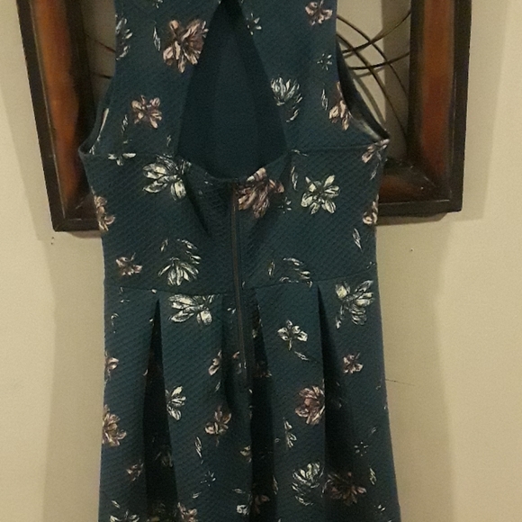 Xhilaration floral dress - Picture 4 of 6